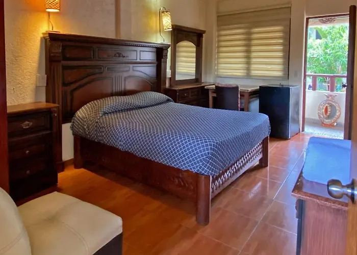 Azucenas Aparthotel Zihuatanejo