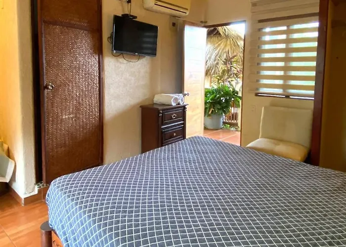 Aparthotel Azucenas 3*