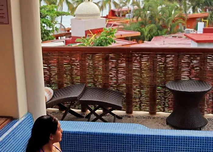 Aparthotel Azucenas Zihuatanejo