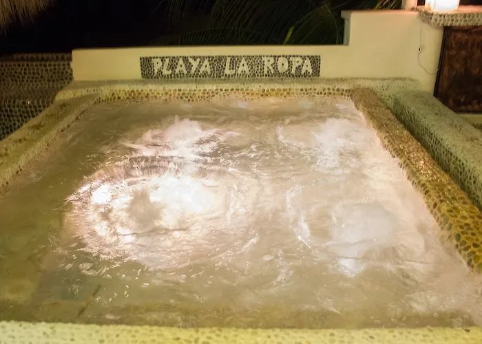 Aparthotel Azucenas