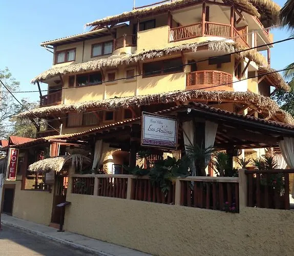 Azucenas Aparthotel