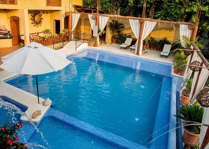 Aparthotel Azucenas 3*